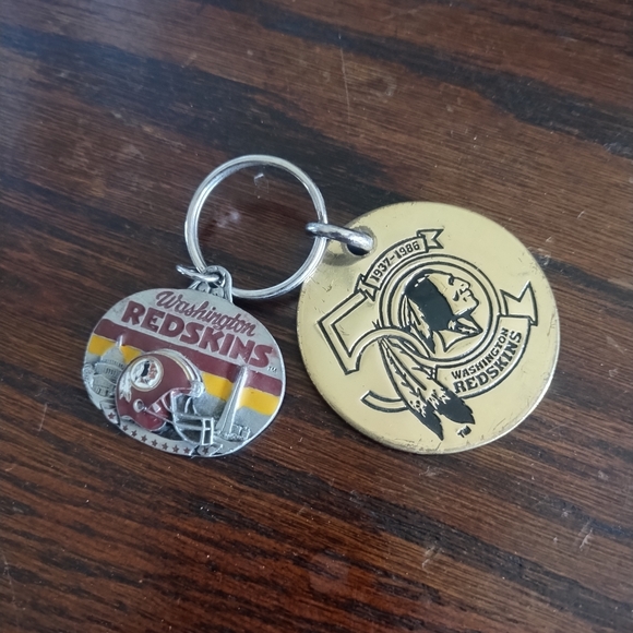 Vintage Washington Redskins Keychains - Picture 1 of 2